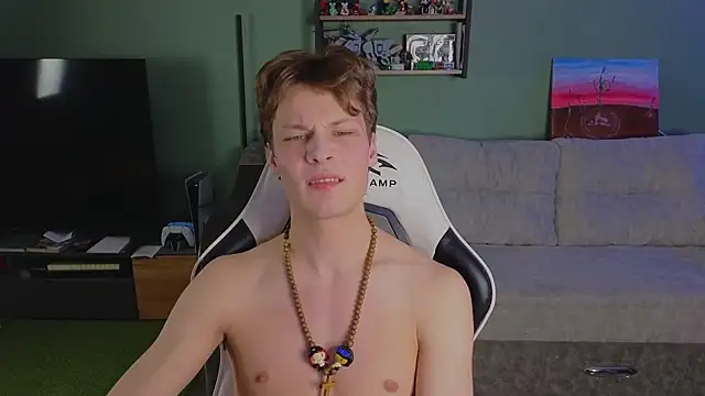 Snapshot of TeddyLiLboy chatting on 18, 12, 2025 TeddyLiLboy online show from 18, 12, 2025