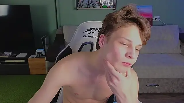 Snapshot of TeddyLiLboy chatting on 19, 12, 2025 TeddyLiLboy online show from 19, 12, 2025