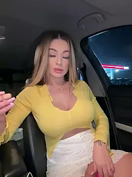 Snapshot of IsabellaEtthan chatting on 10, 2, 2025 IsabellaEtthan online show from 10, 2, 2025