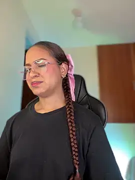 gretta kler1 online show from 21, 1, 2025