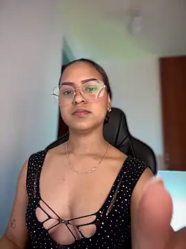 gretta kler1 online show from 13, 2, 2025