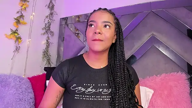Iris hott1 online show from 26, 12, 2024