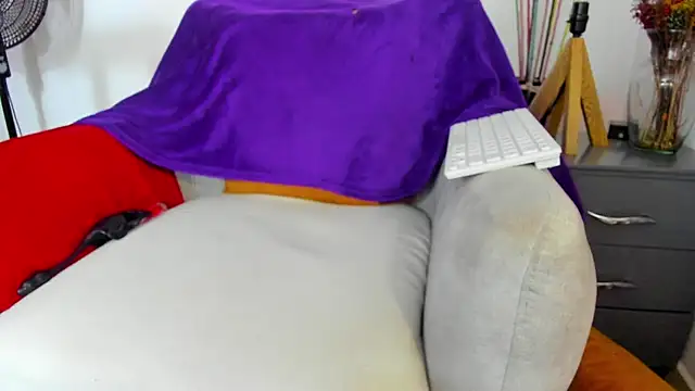 bigcock latin1 online show from 18, 12, 2025