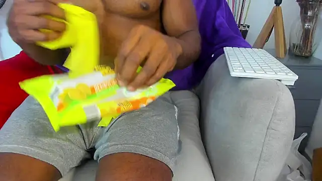 bigcock latin1 online show from 22, 12, 2025