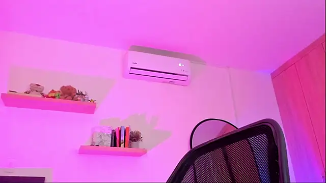 Snapshot of rose_saenz chatting on 21, 11, 2025 rose saenz online show from 21, 11, 2025