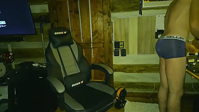 Snapshot of HARD_2QUIT chatting on 30, 9, 2025 HARD 2QUIT online show from 30, 9, 2025