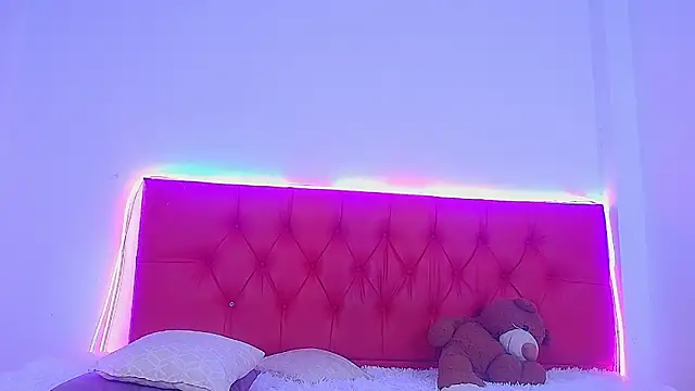 Little Cuttie  online show from 22, 2, 2025