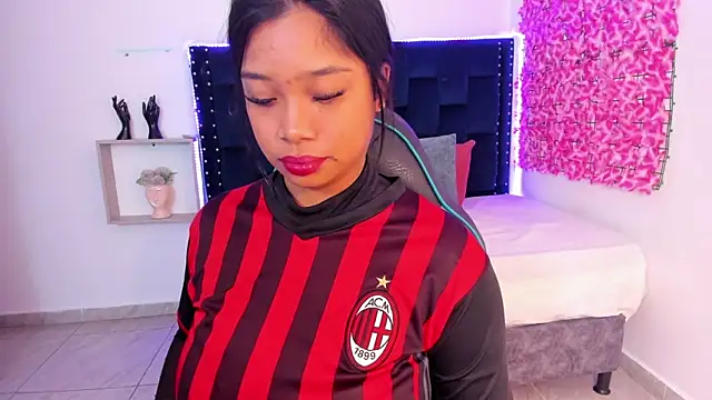 Snapshot of SaraApril_1 chatting on 23, 10, 2025 SaraApril 1 online show from 23, 10, 2025