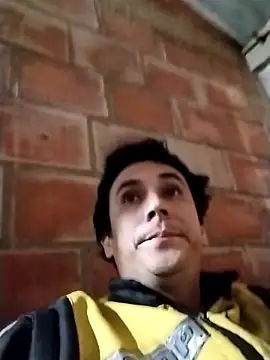 Snapshot of Rejy1992 chatting on 25, 11, 2025 Rejy1992 online show from 25, 11, 2025