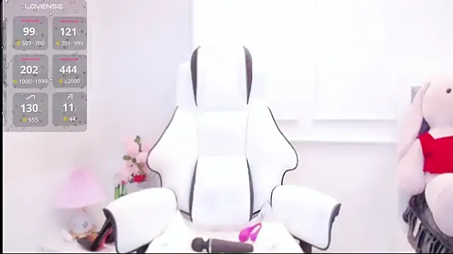 PimChanOK online show from 11, 10, 2025