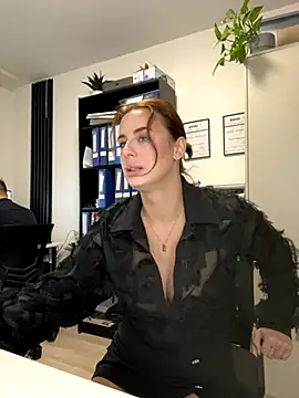 Snapshot of Hii_Lolla chatting on 22, 9, 2025 Hii Lolla online show from 22, 9, 2025