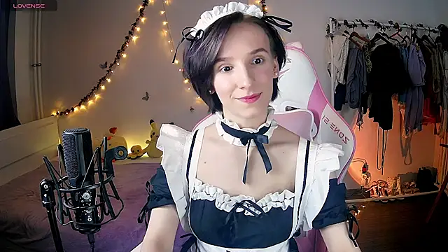 Snapshot of Violet_Veliya chatting on 2, 2, 2025 Violet Veliya online show from 2, 2, 2025