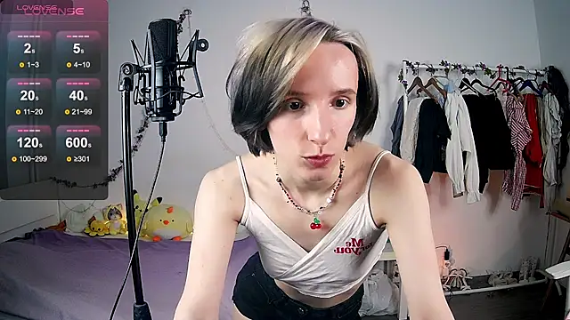 Snapshot of Violet_Veliya chatting on 7, 3, 2025 Violet Veliya online show from 7, 3, 2025