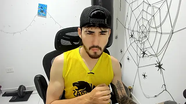 Snapshot of DmitriSanders chatting on 17, 2, 2026 DmitriSanders online show from 17, 2, 2026