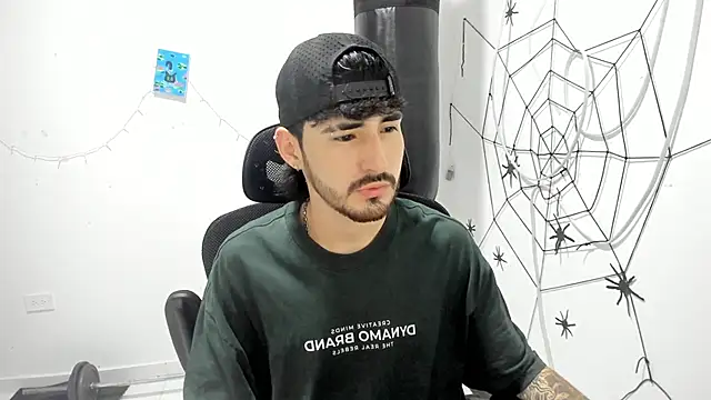 Snapshot of DmitriSanders chatting on 20, 2, 2026 DmitriSanders online show from 20, 2, 2026