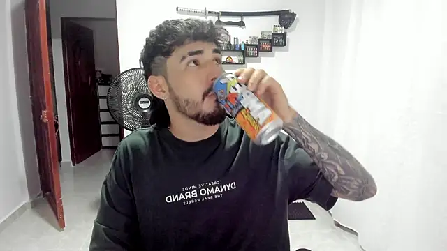 Snapshot of DmitriSanders chatting on 26, 3, 2026 DmitriSanders online show from 26, 3, 2026