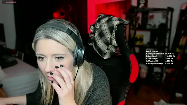 Lisaonthemoon online show from 26, 2, 2025