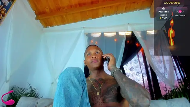 esteveen ortegas  online show from 17, 10, 2025