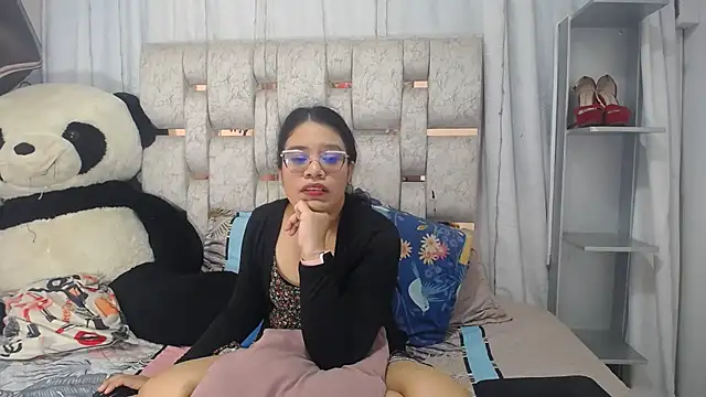 KEYRA-MILLER- online show from 26, 2, 2026