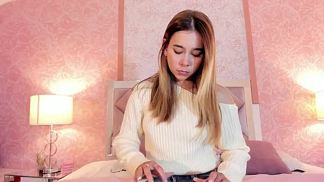 Lezy  online show from 12, 11, 2025