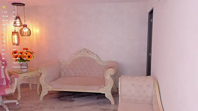 Snapshot of shantallknowless chatting on 10, 11, 2025 shantallknowless online show from 10, 11, 2025