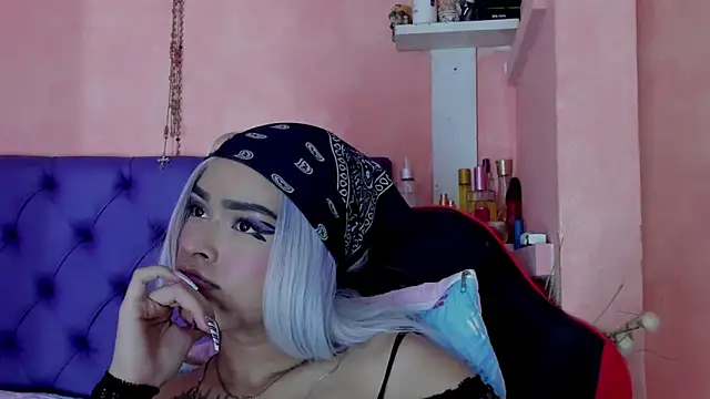 Snapshot of Cloeandtyfanny chatting on 7, 1, 2025 Cloeandtyfanny online show from 7, 1, 2025