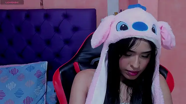 Snapshot of Cloeandtyfanny chatting on 25, 1, 2025 Cloeandtyfanny online show from 25, 1, 2025