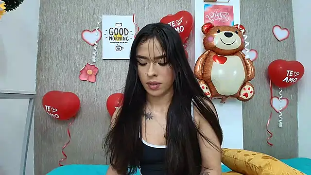 Snapshot of Cloeandtyfanny chatting on 16, 2, 2025 Cloeandtyfanny online show from 16, 2, 2025