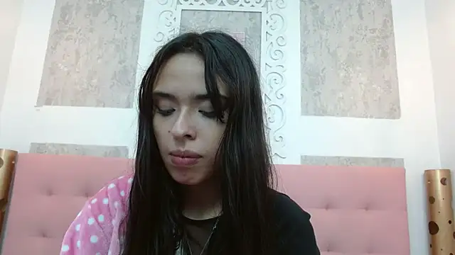 Snapshot of Cloeandtyfanny chatting on 8, 3, 2025 Cloeandtyfanny online show from 8, 3, 2025