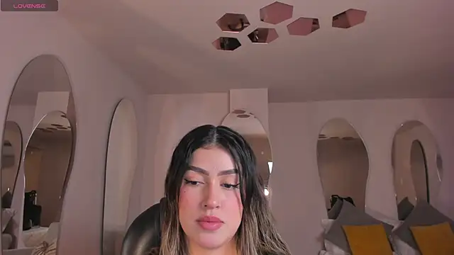 PaulinaSantos  online show from 12, 9, 2025