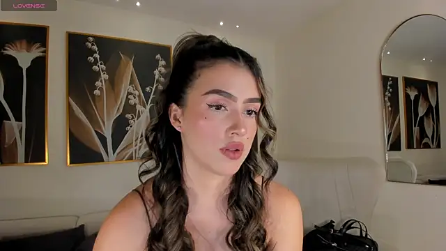 PaulinaSantos  online show from 5, 2, 2026