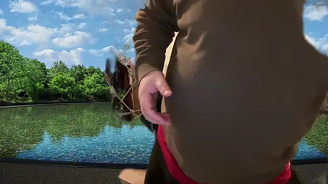 Snapshot of LondonTeffy chatting on 5, 12, 2024 LondonTeffy online show from 5, 12, 2024