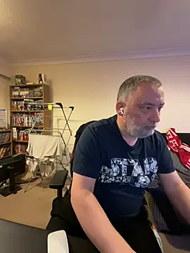 Snapshot of LondonTeffy chatting on 3, 1, 2025 LondonTeffy online show from 3, 1, 2025