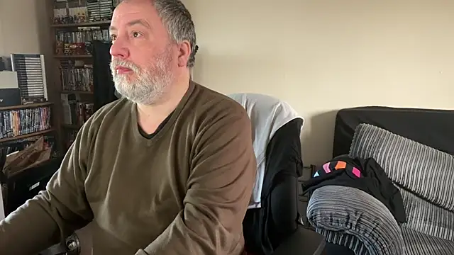 Snapshot of LondonTeffy chatting on 24, 2, 2025 LondonTeffy online show from 24, 2, 2025