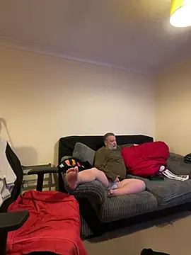 Snapshot of LondonTeffy chatting on 24, 2, 2025 LondonTeffy online show from 24, 2, 2025