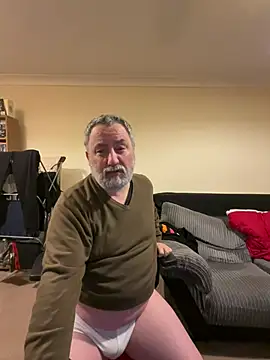 Snapshot of LondonTeffy chatting on 25, 2, 2025 LondonTeffy online show from 25, 2, 2025