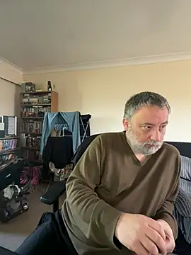 Snapshot of LondonTeffy chatting on 28, 2, 2025 LondonTeffy online show from 28, 2, 2025