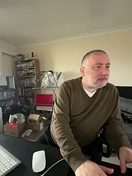 Snapshot of LondonTeffy chatting on 13, 3, 2025 LondonTeffy online show from 13, 3, 2025