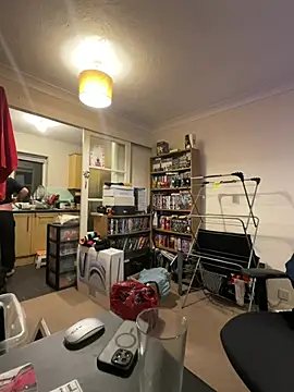 Snapshot of LondonTeffy chatting on 20, 3, 2025 LondonTeffy online show from 20, 3, 2025