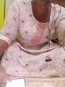 Tamilpriya46 online show from 1, 10, 2025