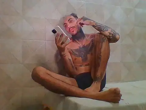 Snapshot of PitbullDiablo1 chatting on 18, 11, 2025 PitbullDiablo1 online show from 18, 11, 2025