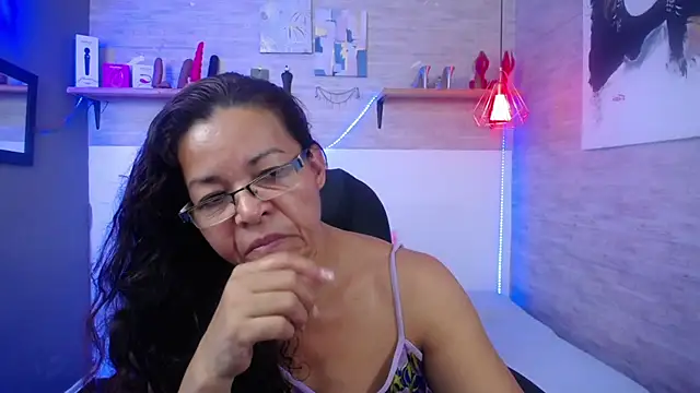 Snapshot of MaturePure chatting on 10, 10, 2025 MaturePure online show from 10, 10, 2025