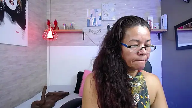 Snapshot of MaturePure chatting on 13, 10, 2025 MaturePure online show from 13, 10, 2025