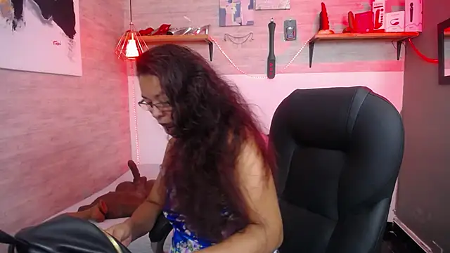 Snapshot of MaturePure chatting on 14, 10, 2025 MaturePure online show from 14, 10, 2025