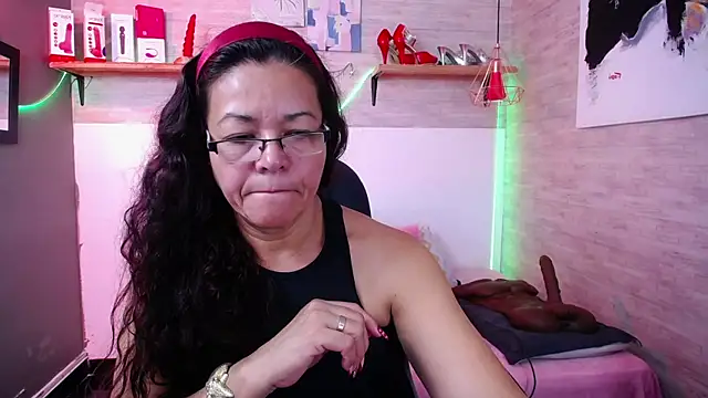 Snapshot of MaturePure chatting on 15, 11, 2025 MaturePure online show from 15, 11, 2025