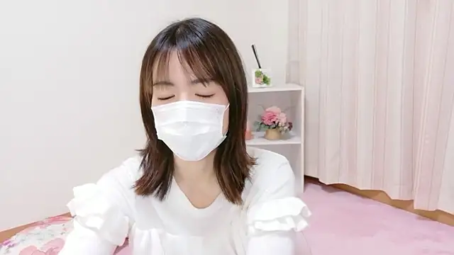 Snapshot of QoMeioQ chatting on 25, 11, 2025 QoMeioQ online show from 25, 11, 2025