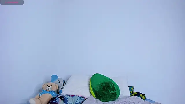 Snapshot of cheryl_blossom69 chatting on 21, 11, 2025 cheryl blossom69 online show from 21, 11, 2025