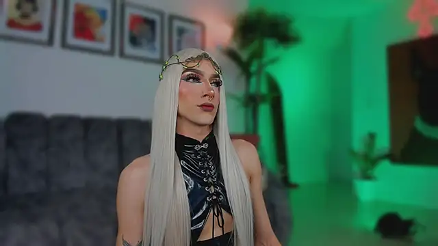 Taylor  foxxx online show from 15, 11, 2025