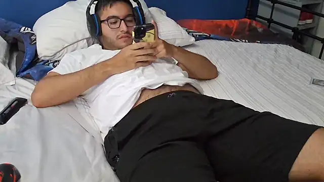 Snapshot of bwcalexander chatting on 20, 9, 2025 bwcalexander online show from 20, 9, 2025