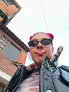 Dalila Thoms online show from 21, 1, 2025